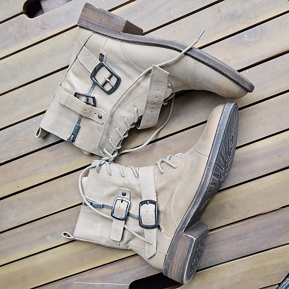 Lucky Brand light tan combat boots sz 9.5 US women's